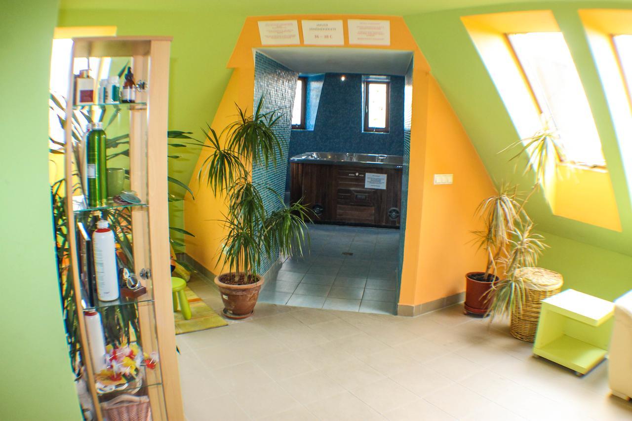 Hotel Jarja Hajdúszoboszló Exteriör bild