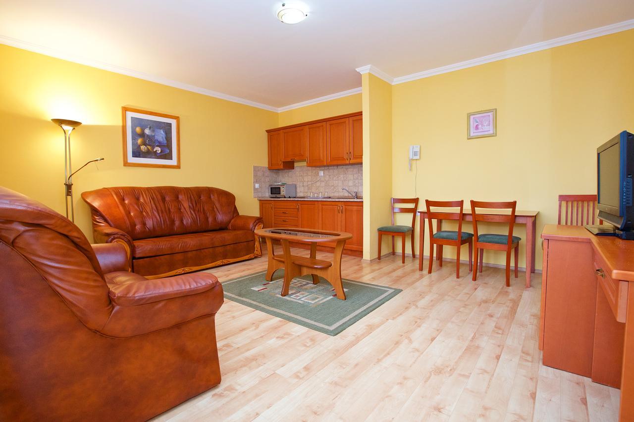 Hotel Jarja Hajdúszoboszló Exteriör bild